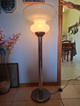 Lampada da terra vintage vetro e metallo