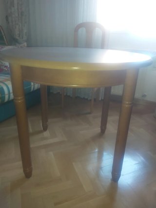 Conjunto sala de estar en buen estado.