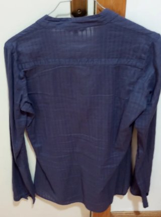 Camisa morada manga larga