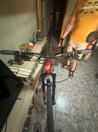 Bicicleta de Montaña Roja