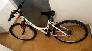 Bicicleta B-TWIN 24” rosa y morada