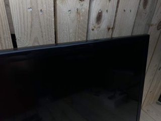 SAMSUNG TV 39 PULGADAS + SOPORTE PARED