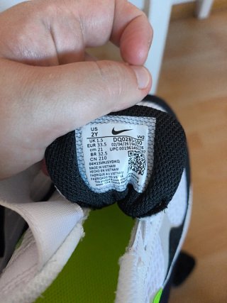 Nike Air Max Systm niño T33.5 sin usar