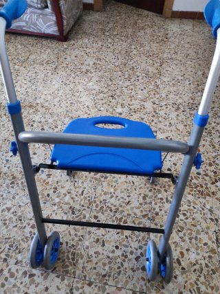 Andador adulto