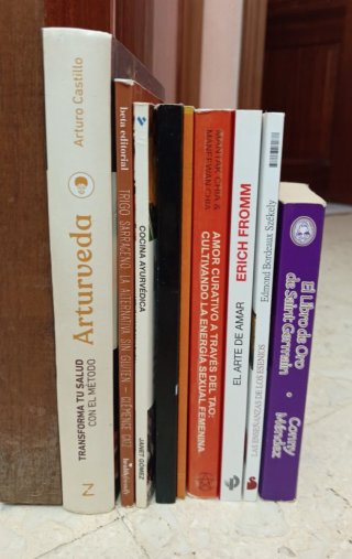 Libros de recetas, de ayurveda y espiritualidad