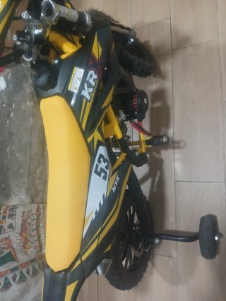 Moto infantil KRX 53 casi nueva