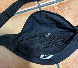 Riñonera Nike Negra