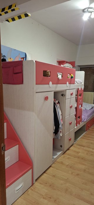 Litera infantil con armario y cajones