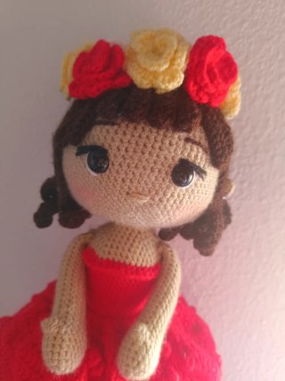 Muñeca crochet estilo ramo de flores
