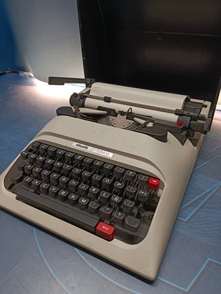 Maquina de escribir, Olivetti lettera 12, buen estado