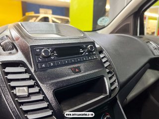 FORD CONNECT,3 PUERTAS CON 2 AÑOS DE GARANTIA