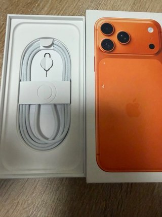 iPhone 17 Pro Max Naranja