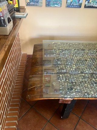 Mesa de Trillo con Tapa de Cristal y Piedras