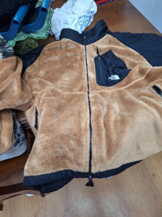 Chaqueta The North Face Fleece Marrón y Negra