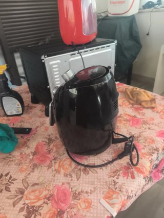 Freidora de aire negra