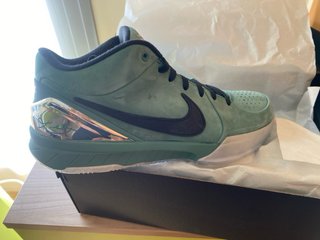 Zapatillas exclusivas urge vender