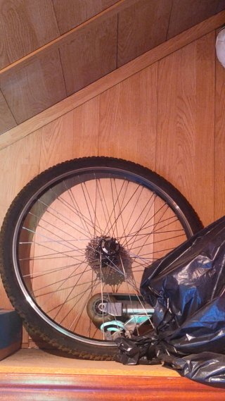 Pack Bici + Rodillo Bkool + Rueda mtb/carretera
