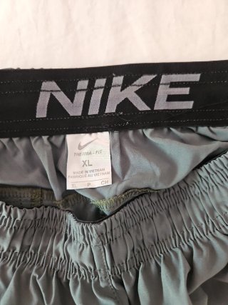 Pantalón deportivo Nike Pro gris