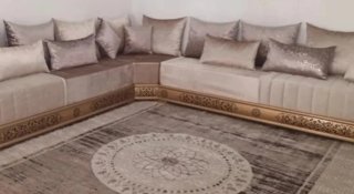 Sofá marroquí con fundas  beige y marrón