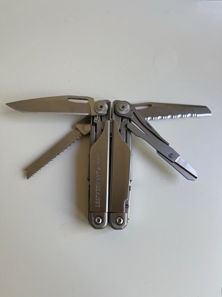 Leatherman Surge