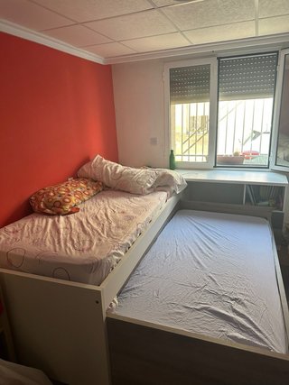 Cama infantil con cajones
