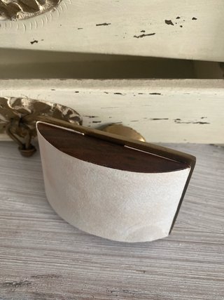 Seca tintas de bronce con diseño floral