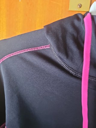 Sudadera Gore Running Wear Negra y Rosa