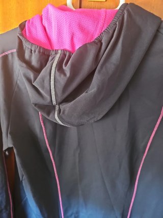 Sudadera Gore Running Wear Negra y Rosa
