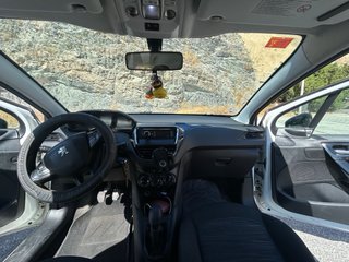 Peugeot 208 2012