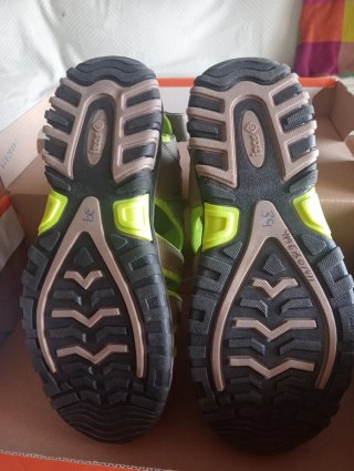Sandalias niño grises y verdes