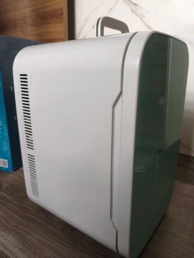 Nevera Cecotec 25L Bahamas Mint