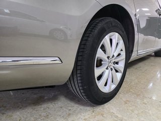 Volkswagen Passat 2.0 TDI 140 cv 2012