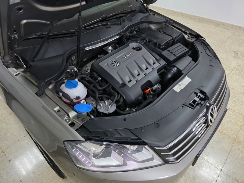 Volkswagen Passat 2.0 TDI Edition BMT 2012, foto 43