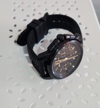 Reloj Maserati Negro y Dorado