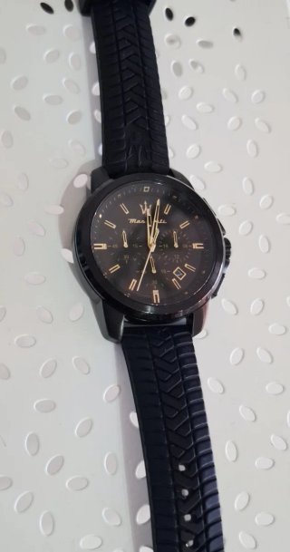 Reloj Maserati Negro y Dorado