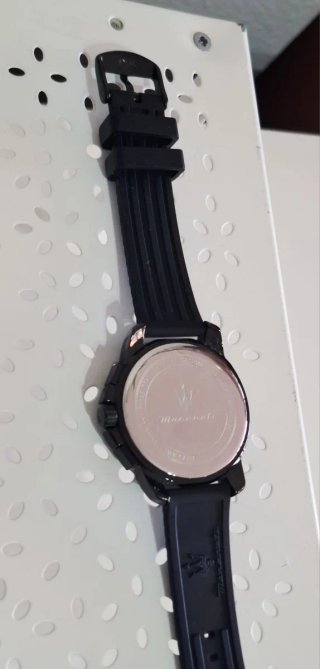 Reloj Maserati Negro y Dorado