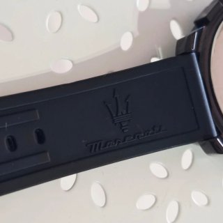 Reloj Maserati Negro y Dorado