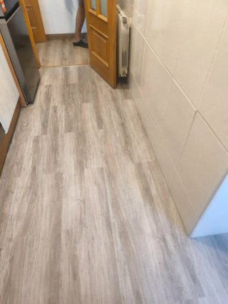 Instalación suelo vinílico laminado