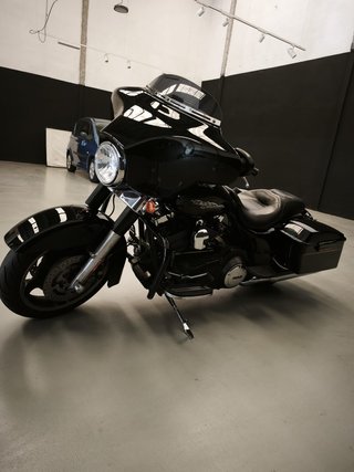Harley Davidson Street Glide FLHX Negra
