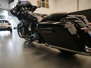 Harley Davidson Street Glide FLHX Negra
