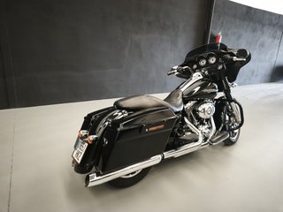 Harley Davidson Street Glide FLHX Negra