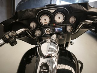 Harley Davidson Street Glide FLHX Negra