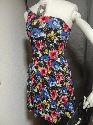 Vestido estampado flores una tira