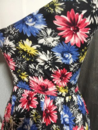 Vestido estampado flores una tira
