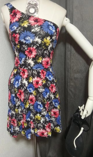 Vestido estampado flores una tira
