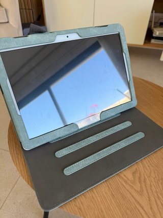 Tablet Lenovo Tab M10 HD y Regalo funda