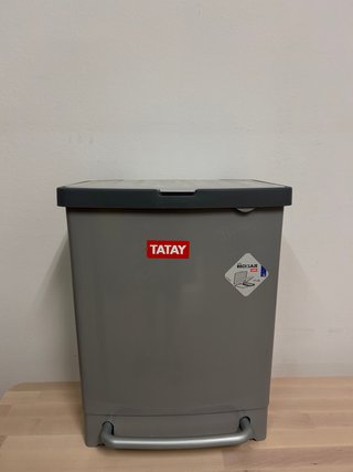 Cubo basura pedal Tatay 21L