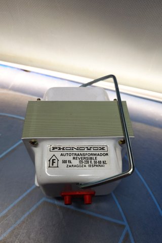 AUTO TRANSFORMADOR ELÉCTRICO PHONOVOX REVERSIBLE 500 va
