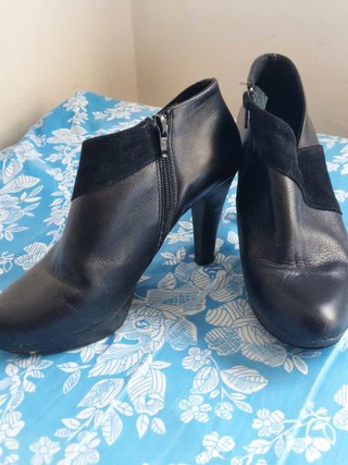 Botines tacón negros Patricia Miller T.38