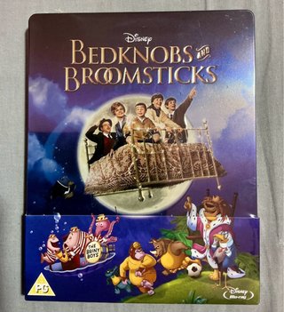 La Bruja Novata. Steelbook. Uk. Nuevo